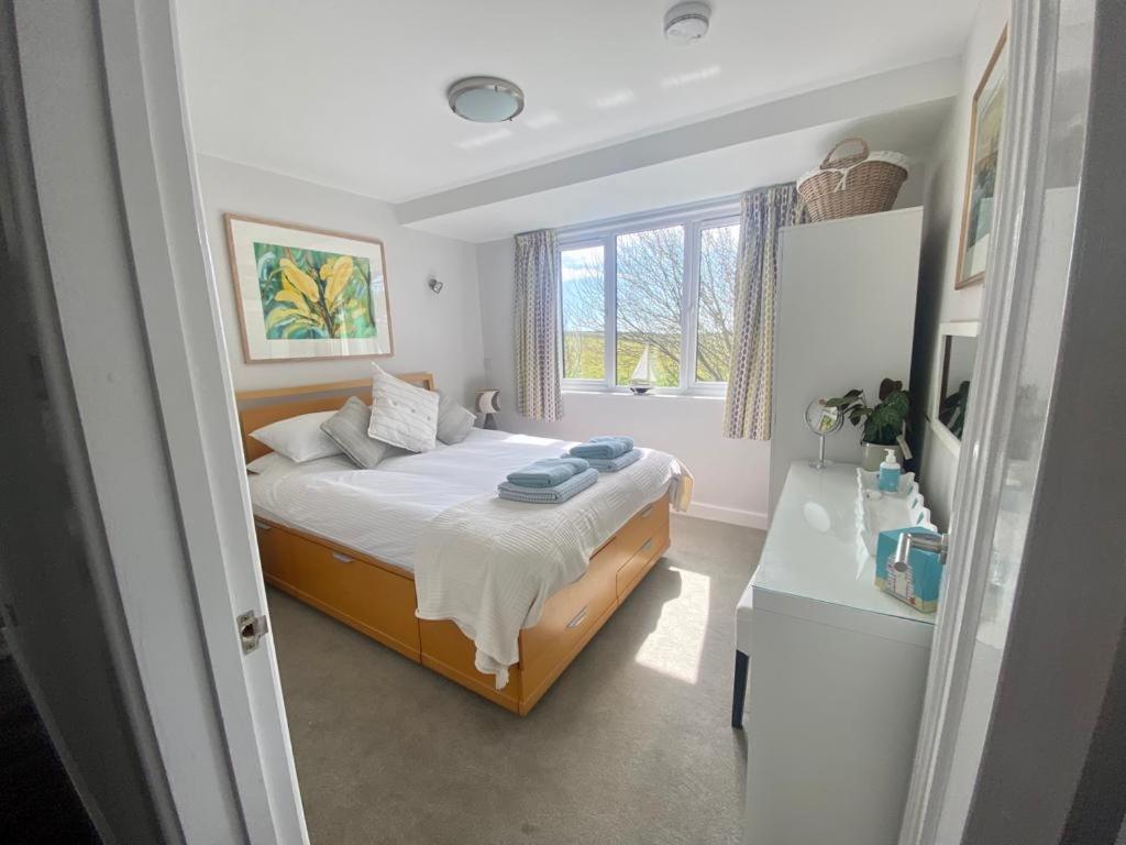 2 Bedroom Cottage Sleeps 4 With Hot-Tub, & Shared Pool Use Сенен Екстериор снимка